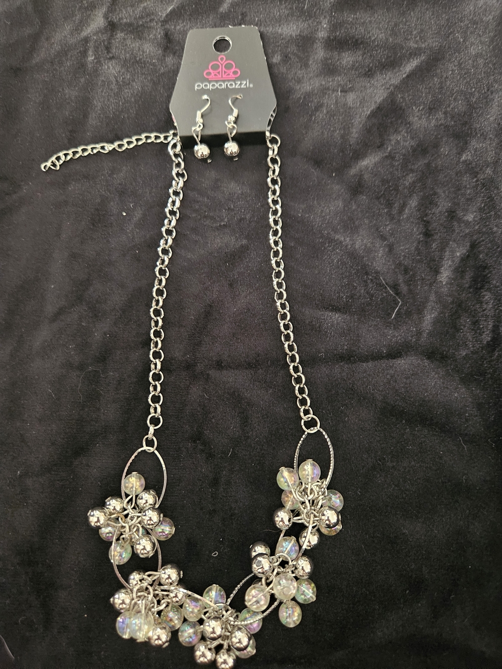 paparazzi Silver Iridescent Cluster Necklace and Earrings